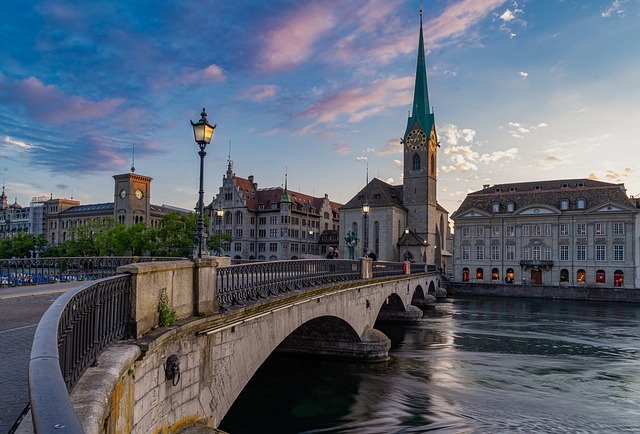 Svizzera: Applicazione dell’imposta minima OCSE per le imprese multinazionali